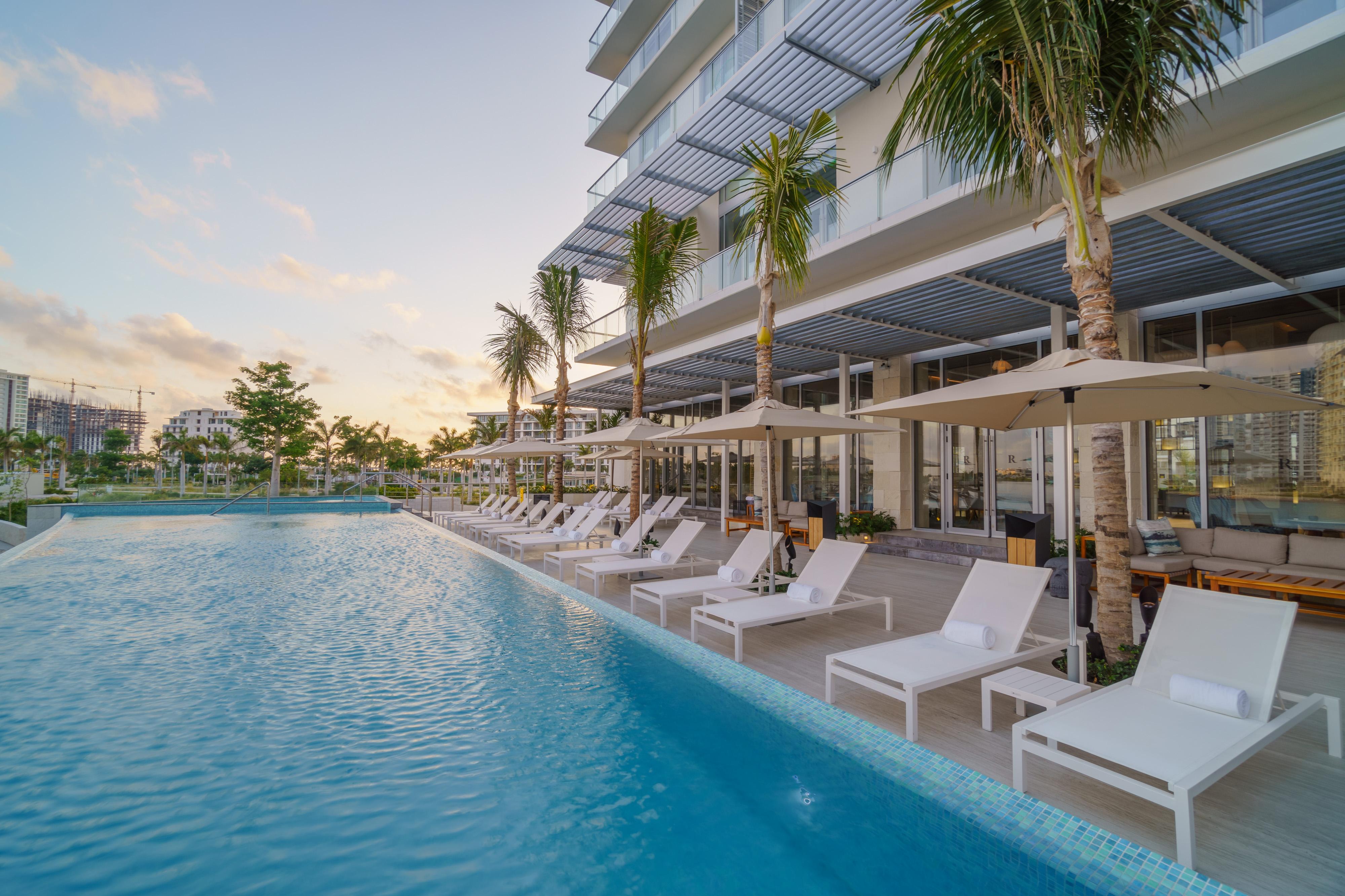 Renaissance Cancun Resort & Marina Bagian luar foto